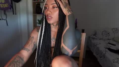 Snapshot of diamon_kataleya chatting on July 13, 2:31 pm Melissa My schedule 10pm time Colombia online show from July 13, 2:31 pm
