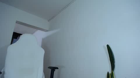 Snapshot of diamond_black00 chatting on January 16, 11:48 pm MaSSimo online show from January 16, 11:48 pm