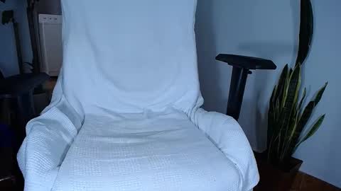 Snapshot of diamond_black00 chatting on February 3, 8:57 pm MaSSimo online show from February 3, 8:57 pm