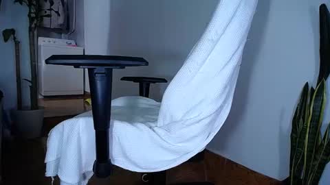 Snapshot of diamond_black00 chatting on February 10, 10:40 pm MaSSimo online show from February 10, 10:40 pm