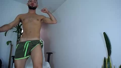 Snapshot of diamond_black00 chatting on February 13, 6:16 pm MaSSimo online show from February 13, 6:16 pm