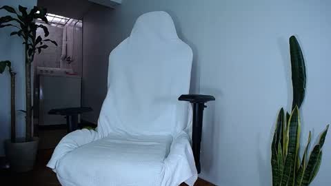 Snapshot of diamond_black00 chatting on February 20, 9:42 pm MaSSimo online show from February 20, 9:42 pm