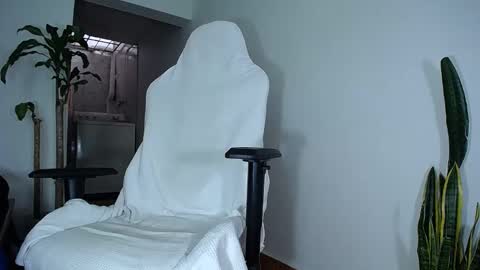 Snapshot of diamond_black00 chatting on February 21, 9:11 pm MaSSimo online show from February 21, 9:11 pm