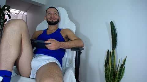 Snapshot of diamond_black00 chatting on February 22, 8:31 pm MaSSimo online show from February 22, 8:31 pm