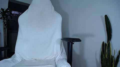 Snapshot of diamond_black00 chatting on February 25, 10:39 pm MaSSimo online show from February 25, 10:39 pm