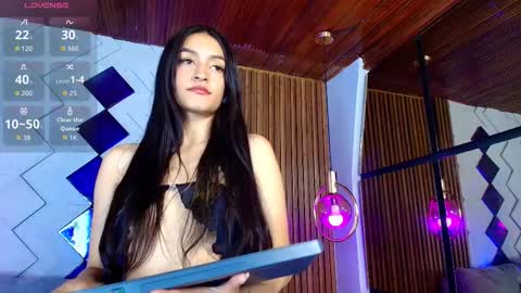 Snapshot of diamond_black19 chatting on October 18, 7:03 pm Camila and Megan online show from October 18, 7:03 pm