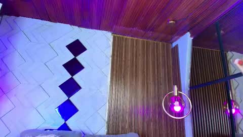 Camila and Megan online show from November 1, 7:05 pm