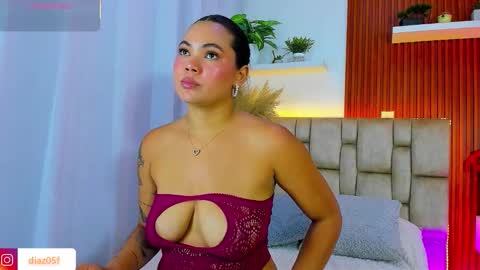 diamond_canela online show from February 18, 3:35 am