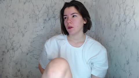 Snapshot of diamond_is chatting on December 22, 7:16 am diamond is online show from December 22, 7:16 am