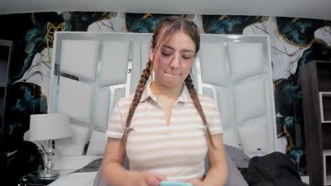 diamond_juliana_ online show from May 16, 8:11 am