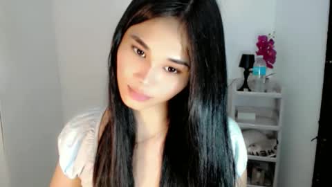 diamond_temptress online show from April 13, 1:05 pm