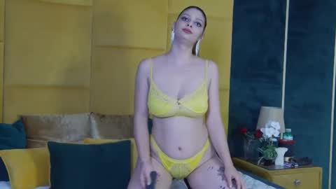 Jessica online show from November 19, 7:25 pm