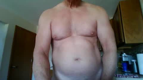 Snapshot of diamondchuck73 chatting on March 11, 5:46 pm Diamondchuck73 online show from March 11, 5:46 pm