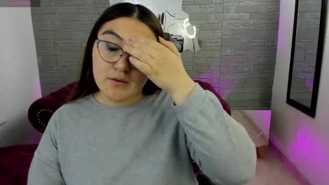 Snapshot of diamondfox_m chatting on October 16, 12:50 pm Your Diamond online show from October 16, 12:50 pm