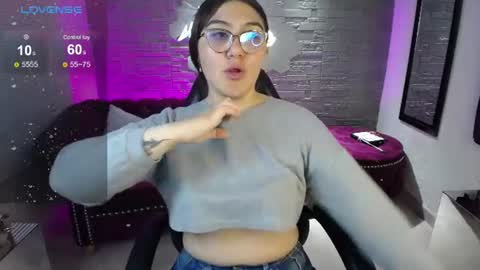 Snapshot of diamondfox_m chatting on June 18, 1:04 pm Your Diamond online show from June 18, 1:04 pm