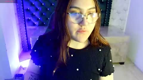 Snapshot of diamondfox_m chatting on June 27, 10:53 am Your Diamond online show from June 27, 10:53 am