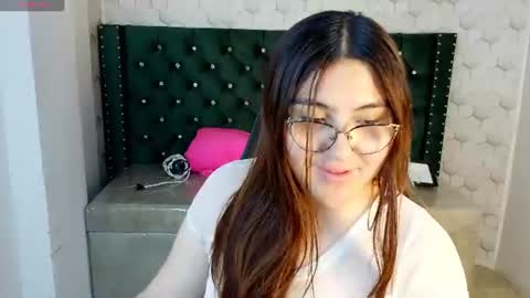 Snapshot of diamondfox_m chatting on July 30, 1:54 pm Your Diamond online show from July 30, 1:54 pm