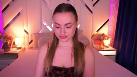 Snapshot of diana_nova chatting on April 5, 6:43 am diana_nova online show from April 5, 6:43 am
