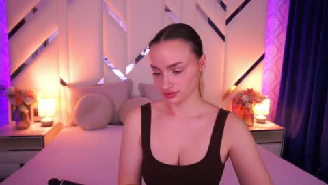 Snapshot of diana_nova chatting on April 9, 6:19 am diana_nova online show from April 9, 6:19 am