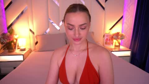 Snapshot of diana_nova chatting on May 7, 2:00 pm diana_nova online show from May 7, 2:00 pm
