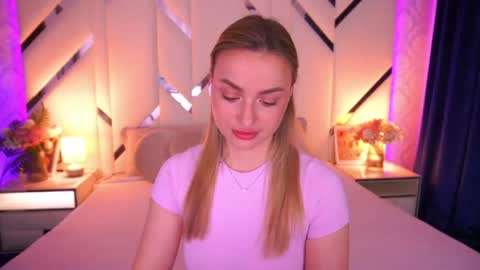 Snapshot of diana_nova chatting on May 9, 6:51 am diana_nova online show from May 9, 6:51 am