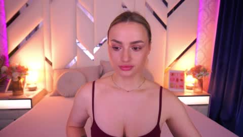 Snapshot of diana_nova chatting on May 16, 6:43 am diana_nova online show from May 16, 6:43 am