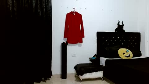 diana_o1 online show from July 8, 3:00 am