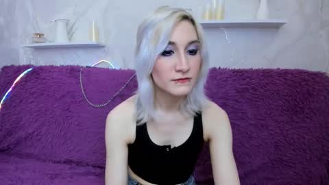 Snapshot of dianabardot chatting on March 27, 8:37 am dianabardot online show from March 27, 8:37 am