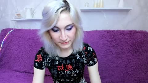Snapshot of dianabardot chatting on April 4, 7:50 am dianabardot online show from April 4, 7:50 am