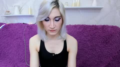 Snapshot of dianabardot chatting on April 11, 7:56 am dianabardot online show from April 11, 7:56 am