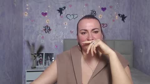 Snapshot of dianamgg chatting on March 9, 10:08 am Diana online show from March 9, 10:08 am