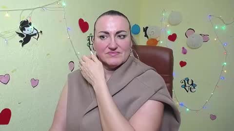 Snapshot of dianamgg chatting on March 10, 12:15 pm Diana online show from March 10, 12:15 pm