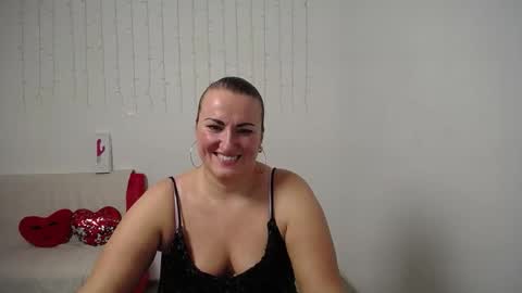 Snapshot of dianamgg chatting on November 8, 6:29 pm Diana online show from November 8, 6:29 pm