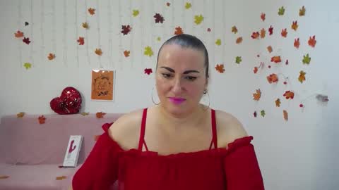 Snapshot of dianamgg chatting on November 18, 6:18 am Diana online show from November 18, 6:18 am