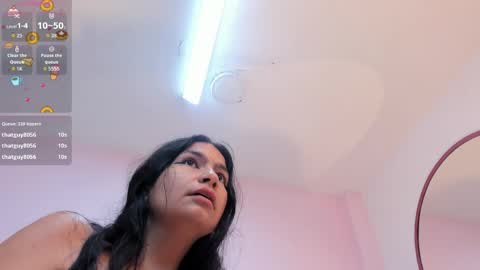 Snapshot of dianasheren chatting on May 31, 8:43 am dianasheren online show from May 31, 8:43 am