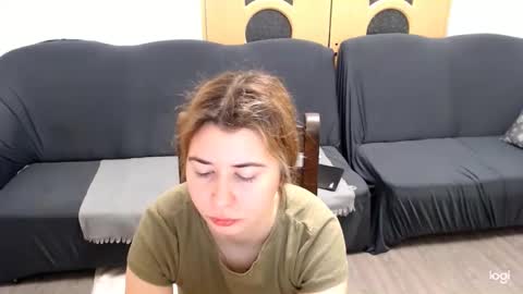 Snapshot of dianasmiey7 chatting on December 16, 8:20 am dianasmiey7 online show from December 16, 8:20 am