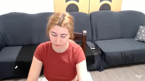 Snapshot of dianasmiey7 chatting on January 14, 8:26 pm dianasmiey7 online show from January 14, 8:26 pm