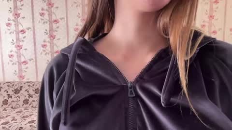 Anna online show from April 29, 6:17 am