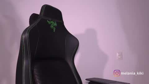 Melania   -    online show from December 19, 4:13 am