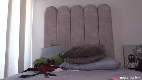 Melania   -    online show from January 18, 8:40 pm