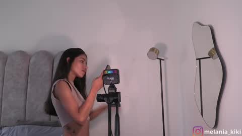 Melania   -    online show from March 7, 8:33 pm