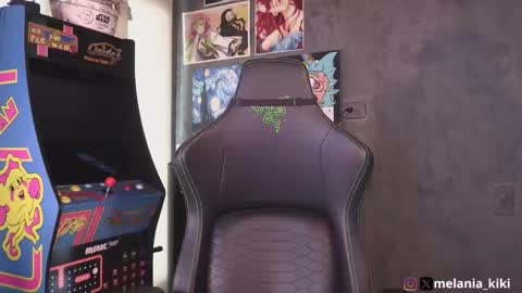 Melania   -    online show from September 9, 10:20 pm