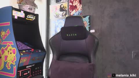 Melania   -    online show from December 13, 8:47 pm