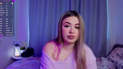 diannedibartolo online show from December 4, 6:12 am