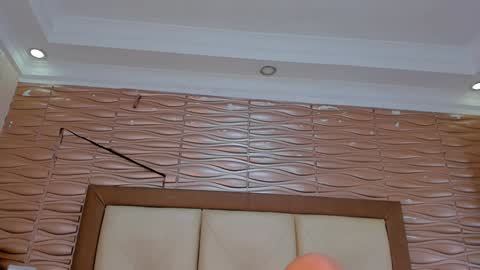 Snapshot of diavalo_ chatting on December 11, 5:32 am diavalo online show from December 11, 5:32 am