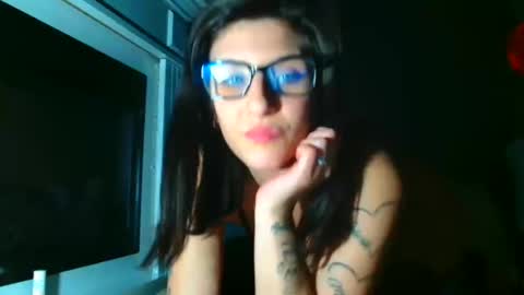 Snapshot of diavoletta98 chatting on March 25, 9:32 pm Diavoletta98 online show from March 25, 9:32 pm