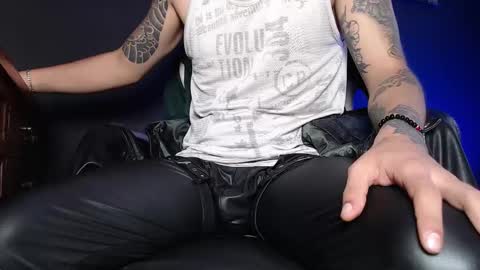 DICAPRIO online show from February 6, 6:00 pm