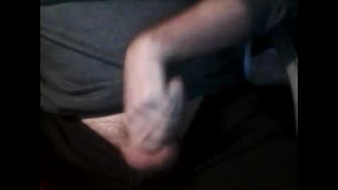 Snapshot of dick185 chatting on February 6, 5:40 pm dick185 online show from February 6, 5:40 pm