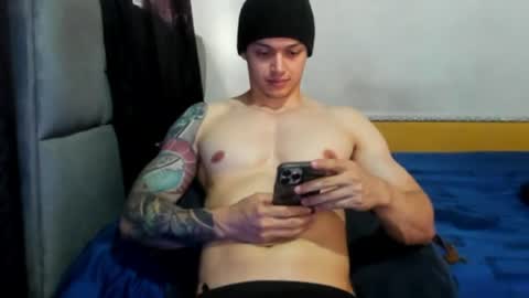 Snapshot of dick_demon_1 chatting on July 23, 7:01 pm jhon online show from July 23, 7:01 pm