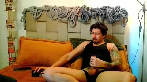 Snapshot of dickdamian_ chatting on March 9, 5:33 am Damin online show from March 9, 5:33 am